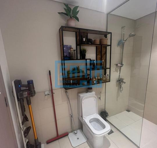 Elegant One Bedroom Apartment with Stunning Sea View for Sale located in Waters Edge, Yas Island, Abu Dhabi