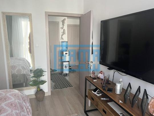 Elegant One Bedroom Apartment with Stunning Sea View for Sale located in Waters Edge, Yas Island, Abu Dhabi