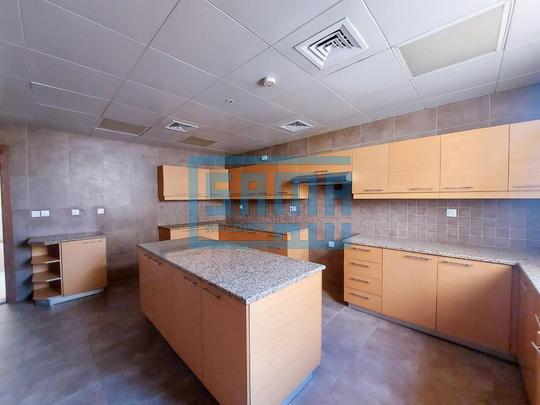 Luxurious 5 Bedrooms Villa with Private Swimming Pool for Rent located at Gardenia, Al Raha Golf Gardens, Abu Dhabi