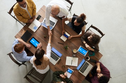 The Top 6 Benefits of Working With a Real Estate Company When Buying or Selling a Home