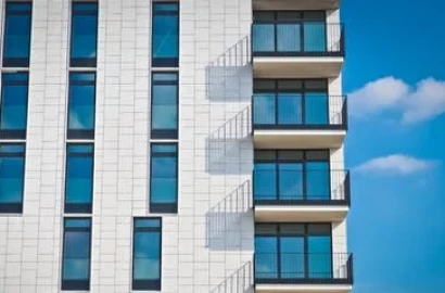Is it Better to Live in an Apartment or Villa in Dubai?